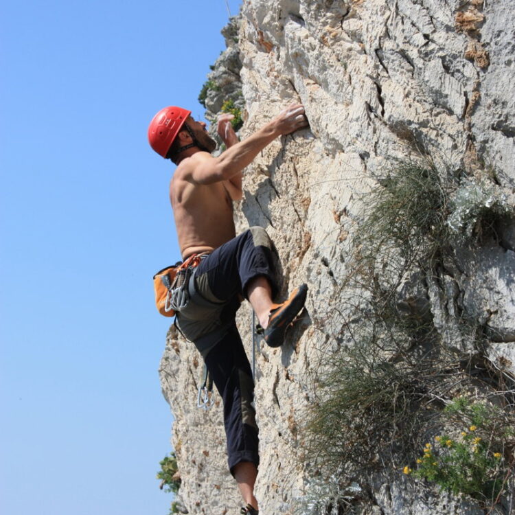 Rock climbing Split