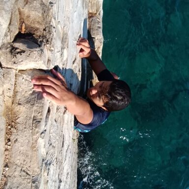 Deep Water Solo- Cliff jumping- Split
