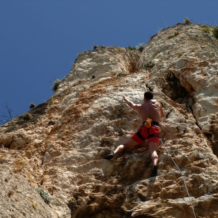 Rock climbing Split